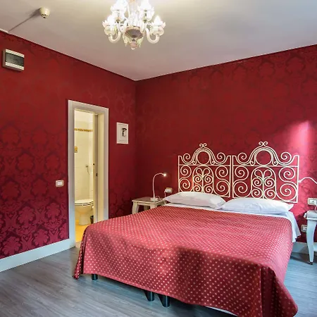 La Fenice Et Des Artistes Szálloda 3*