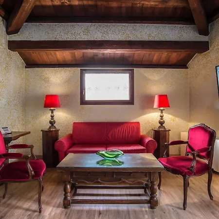 La Fenice Et Des Artistes 3* Velence