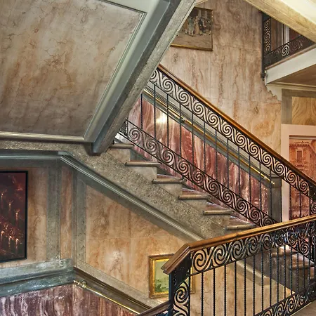 La Fenice Et Des Artistes Velence