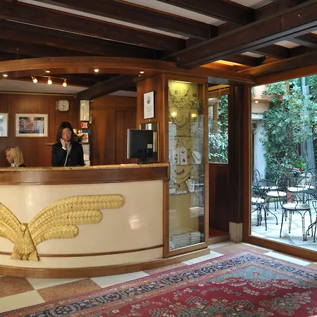 La Fenice Et Des Artistes 3*