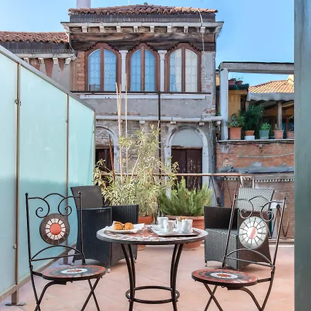 La Fenice Et Des Artistes 3* Velence