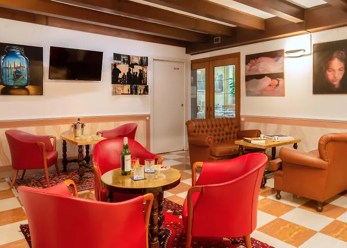 ホテル ラ フェニーチェ  エ デザルティステス ヴェネツィア