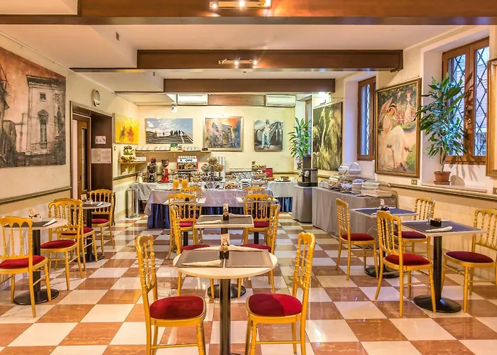 ホテル ラ フェニーチェ  エ デザルティステス