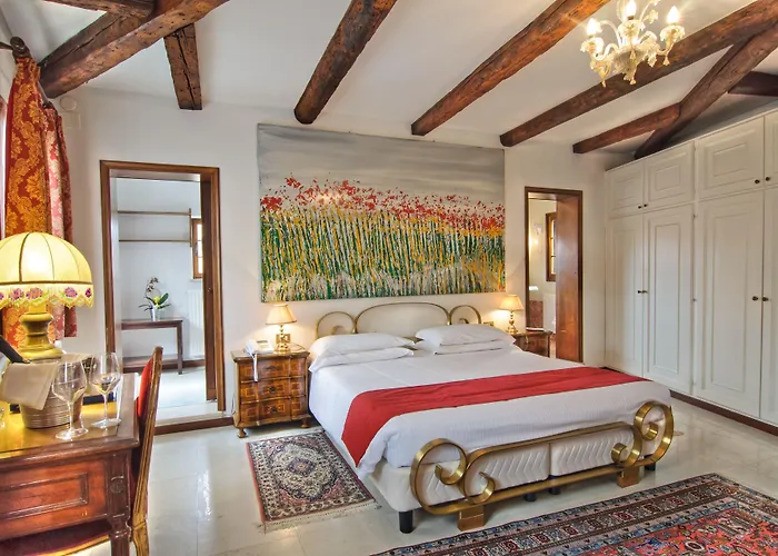 ラ フェニーチェ  エ デザルティステス 3*