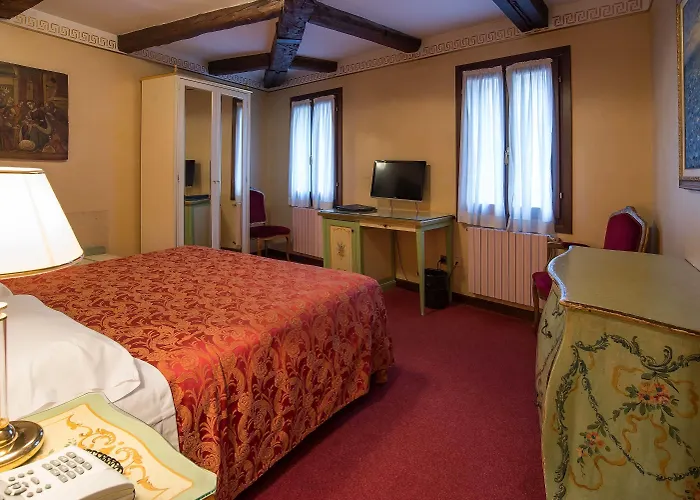 ラ フェニーチェ  エ デザルティステス ホテル