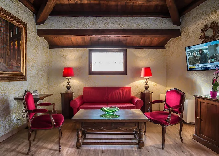 ラ フェニーチェ  エ デザルティステス 3* ヴェネツィア