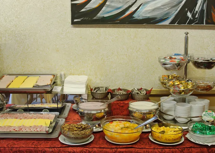 ホテル ラ フェニーチェ  エ デザルティステス 3*