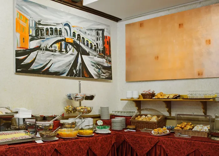 ホテル ラ フェニーチェ  エ デザルティステス ヴェネツィア