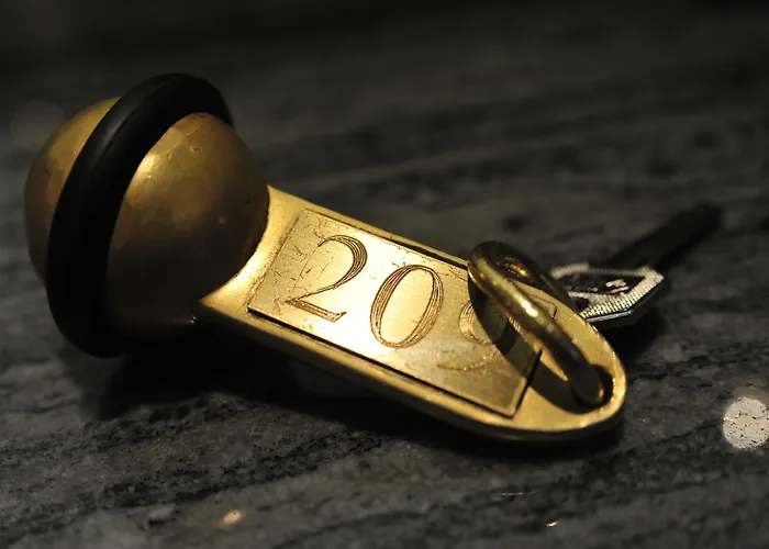 ラ フェニーチェ  エ デザルティステス ホテル 3*