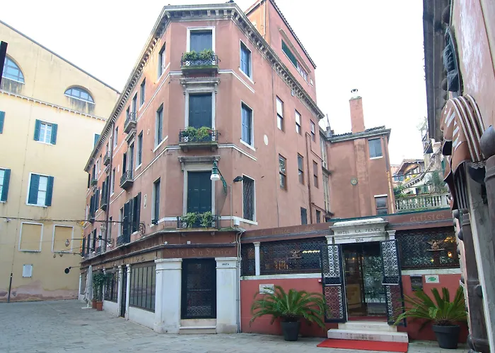 ラ フェニーチェ  エ デザルティステス ヴェネツィア