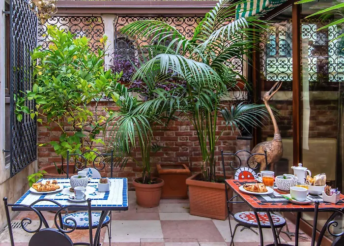 ホテル ラ フェニーチェ  エ デザルティステス ヴェネツィア