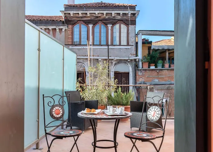 ラ フェニーチェ  エ デザルティステス 3* ヴェネツィア