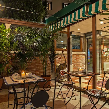 Hotel La Fenice Et Des Artistes Venise