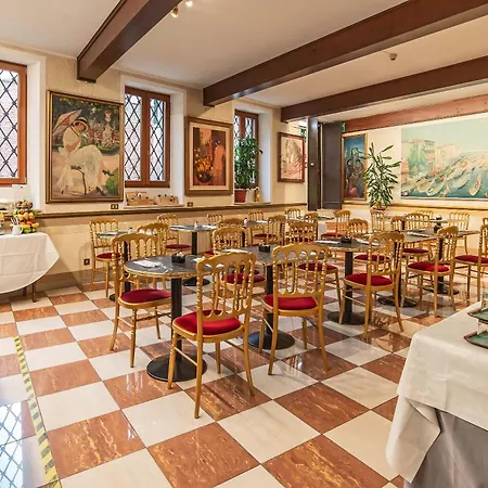 Hotel La Fenice Et Des Artistes Venise